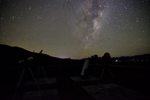 Te Ikaroa (The Milky Way)